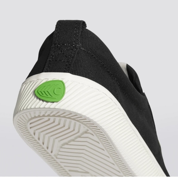 NIB Cariuma OCA Low Black Canvas - Picture 3 of 4